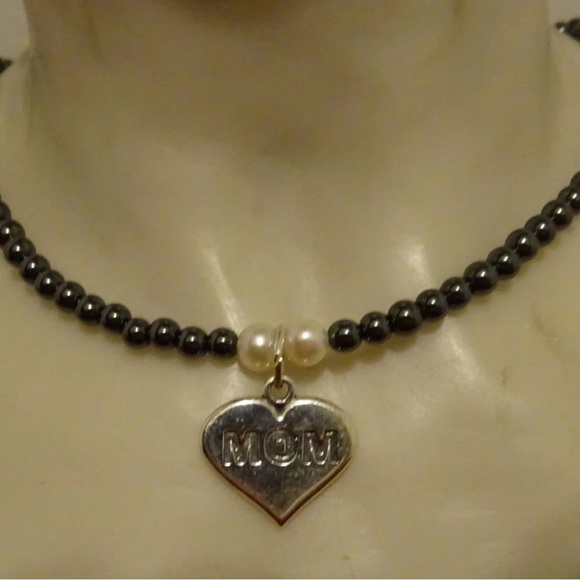 Mother’s Day Necklace - Picture 4 of 5